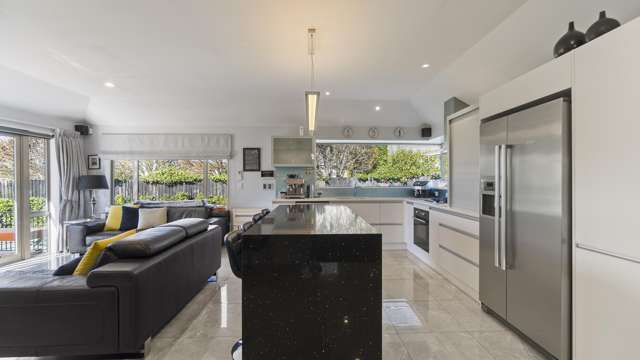 14 Hussey Road Harewood_1