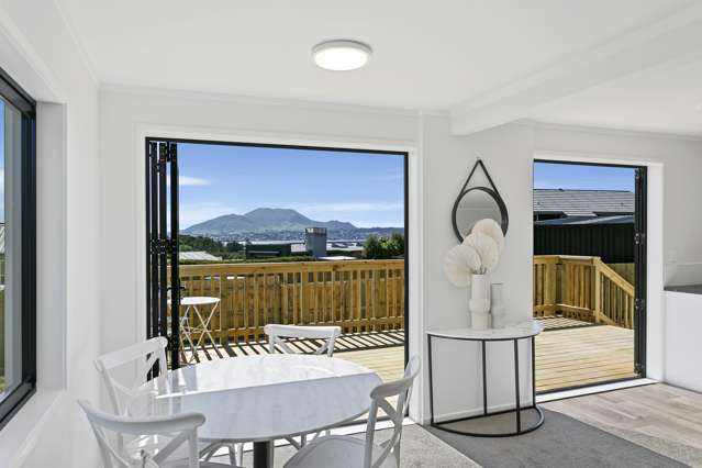 12A Reeves Road Acacia Bay_4