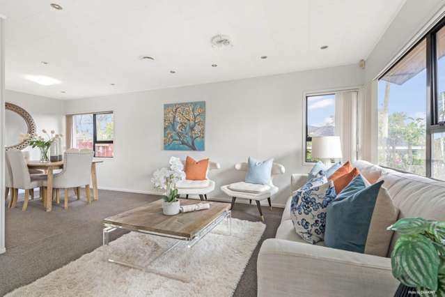 2/4 Halleys Place Mount Roskill_4