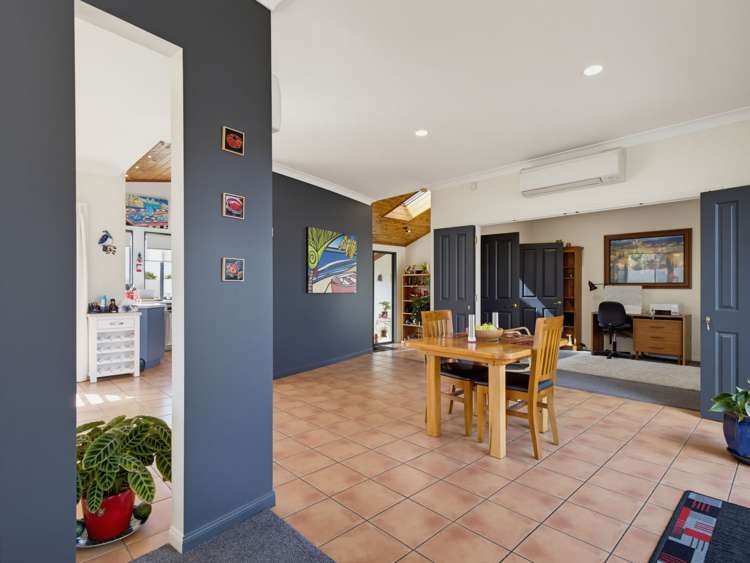 15 Edward Payton Grove Pukehangi_14