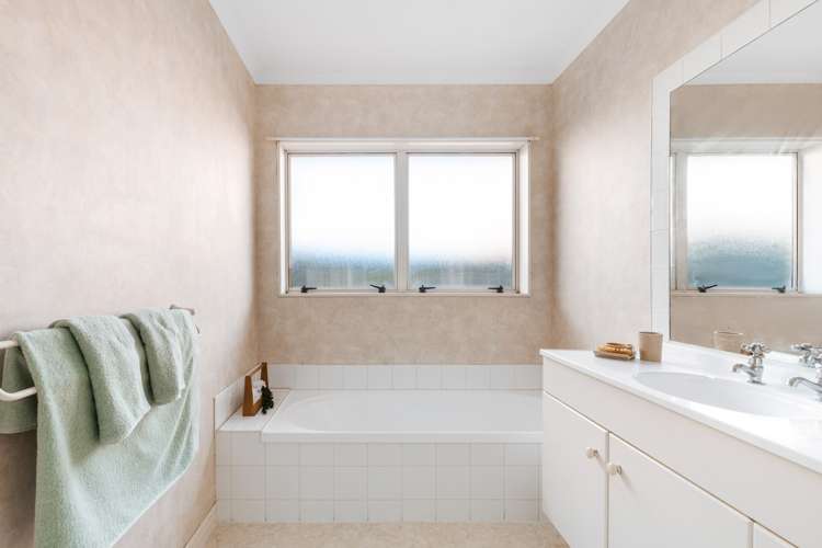 4 Monterey Key Papamoa_17