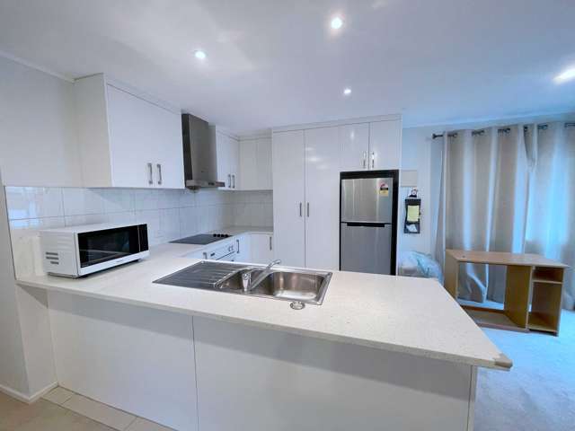 1/23 Mannering Place Hillcrest_3