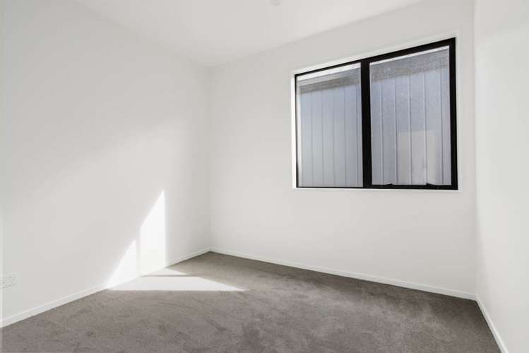 39 Morus Road Massey_7