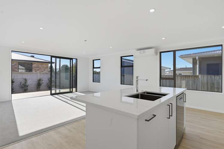 8A Cherrywood Drive Otumoetai_6
