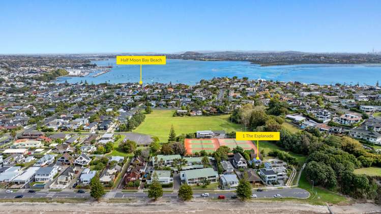 1 The Esplanade Eastern Beach_7