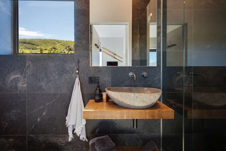 92 Threepwood Road Dalefield/Wakatipu Basin_28