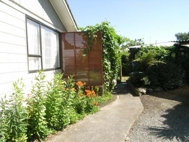 909 Collinge Road Mayfair_16