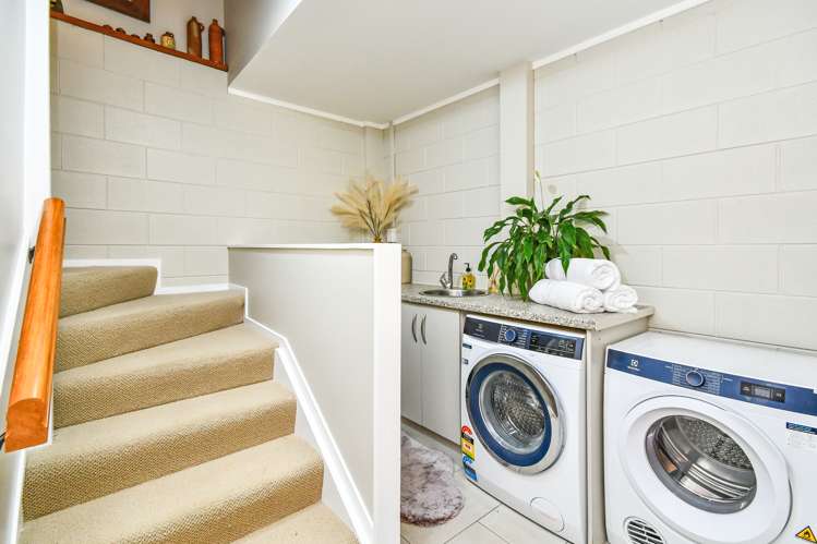 22 Hollyford Drive Clover Park_21