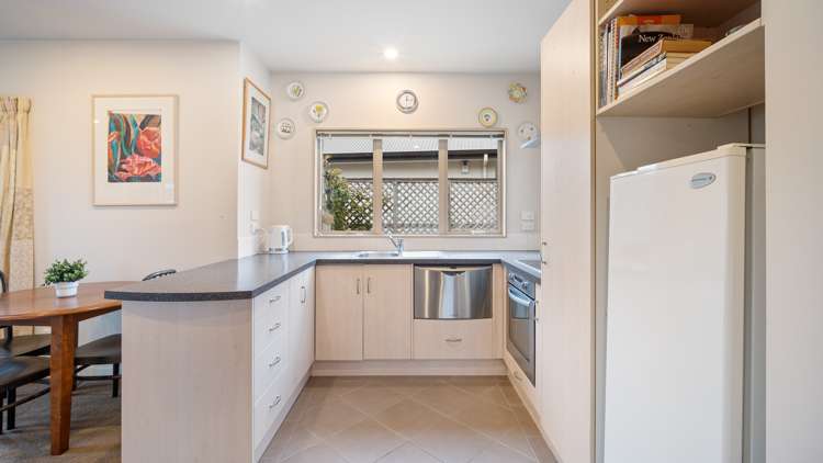 4/15 Derrett Place Saint Martins_1