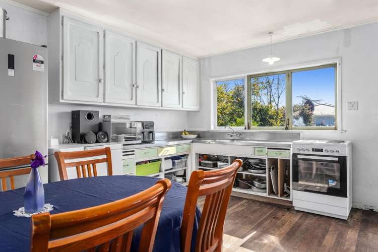 16 Tui Street_5