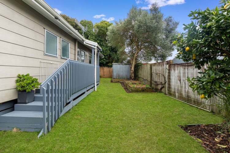 118 Old Farm Road Hamilton East_16