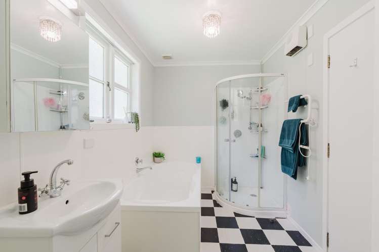 927 Waingaro Road Glen Massey_14