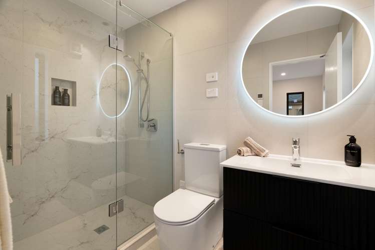 2C Knights Close Rothesay Bay_12