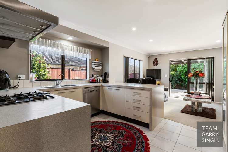 6 Blantyre Court Wattle Downs_8