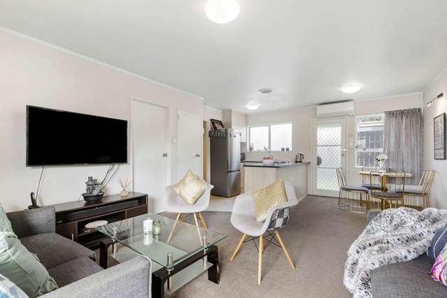 2/94 Lynwood Road New Lynn_4