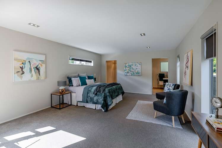 34 Menin Road Raumati South_12