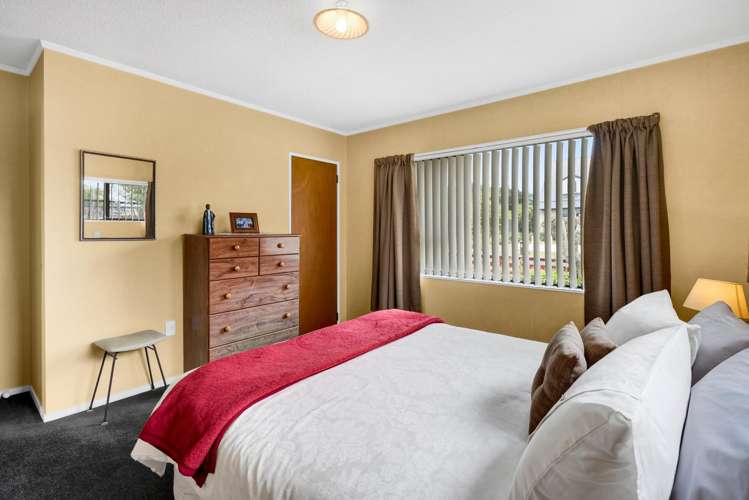 21 Kowhai Street Inglewood_13