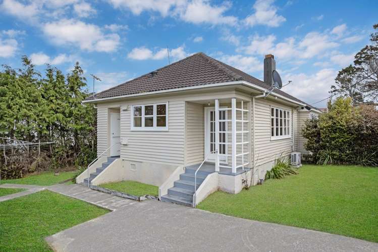 2&4 Fairlands Avenue_0