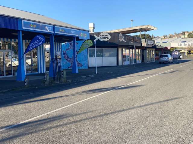 Prime Ahuriri retail with workshop