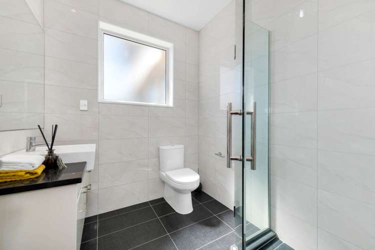 7 Defender Crescent Beachlands_27