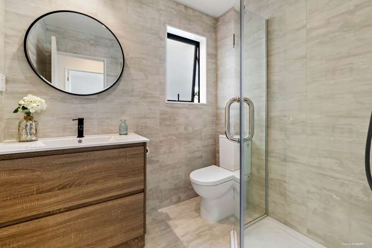 72 Joseph Street Flat Bush_15