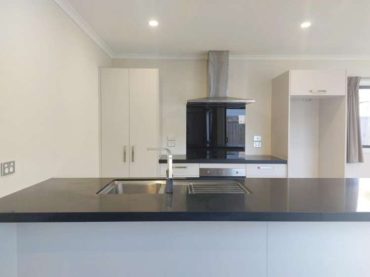 35 Ridgedale Crescent 2743_4