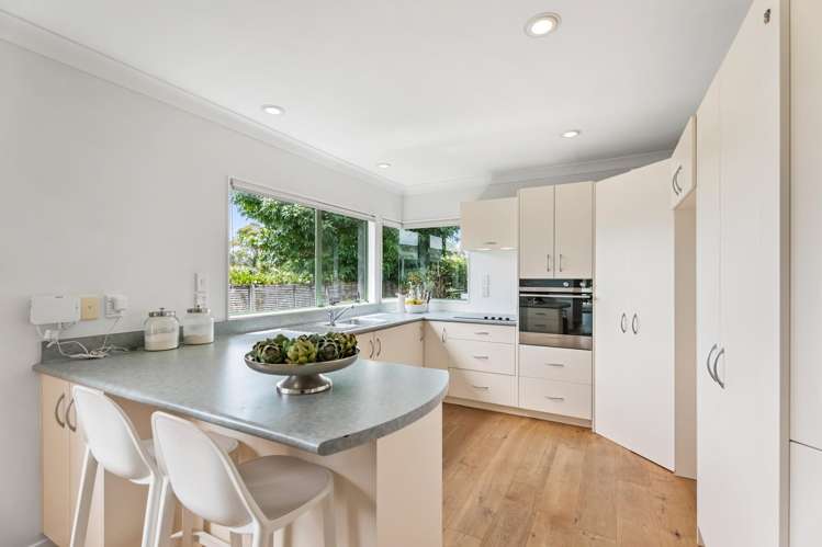 9a Bradbury Road Botany Downs_7