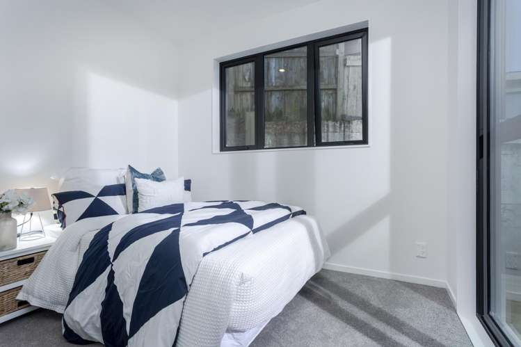81B Ayton Drive Totara Vale_11