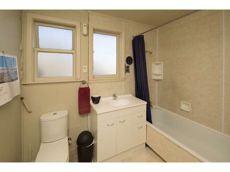 121 Springs Road Hornby_16