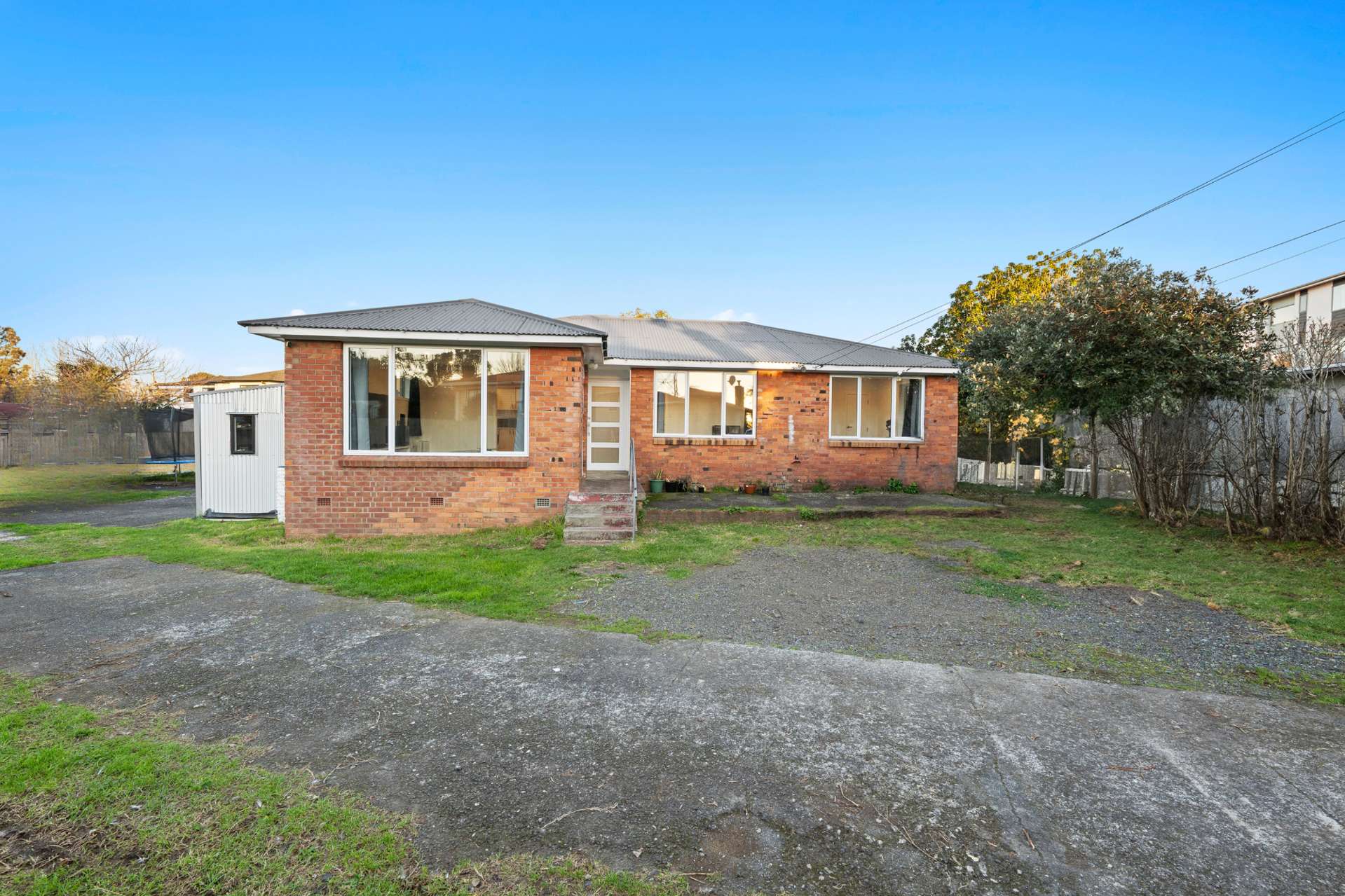 120 Clayton Avenue Otara_0