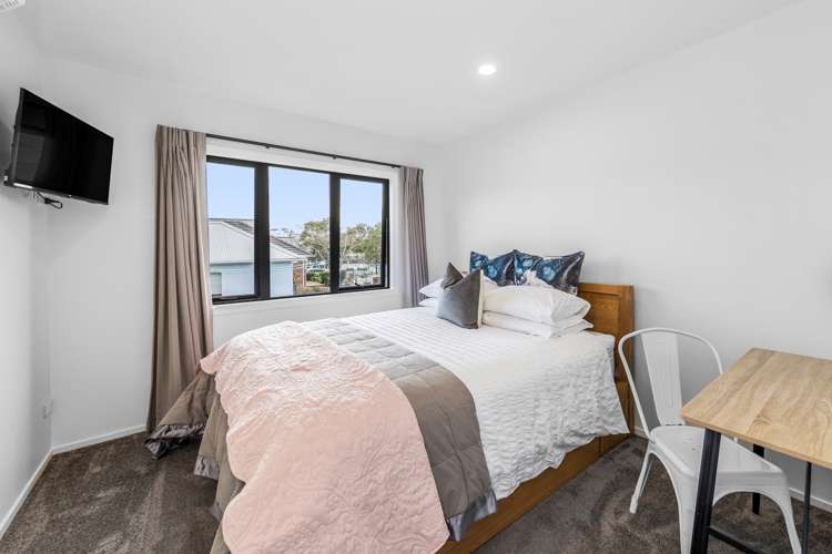 1/4 Lynch Street Point Chevalier_12