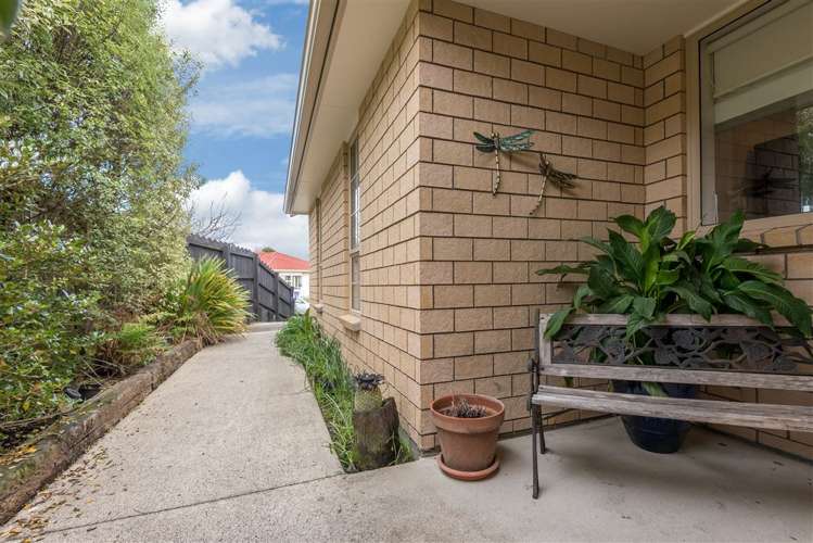 6 Nykki Place Papakura_11