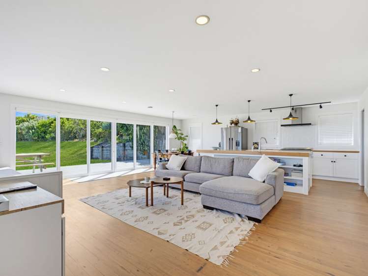 16 Dudley Crescent Cable Bay_6