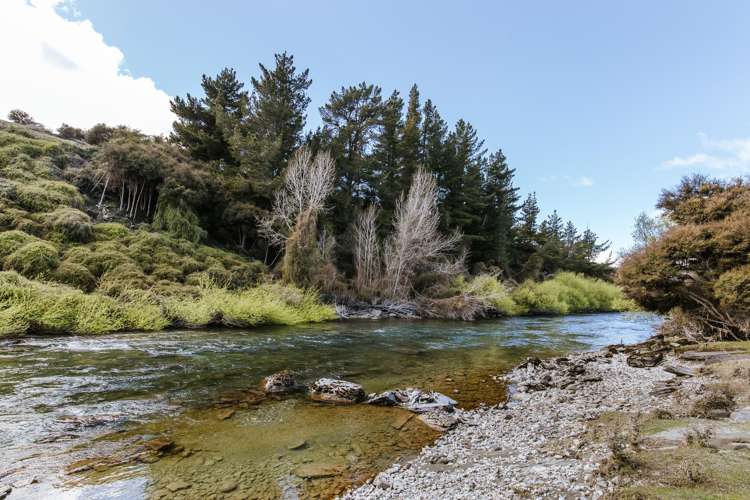 1050 Lake Hawea-Albert Town Road_2