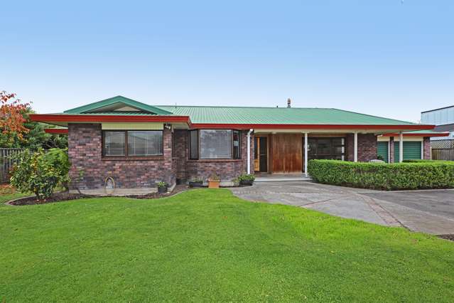 6 Omega Place Parkvale_1