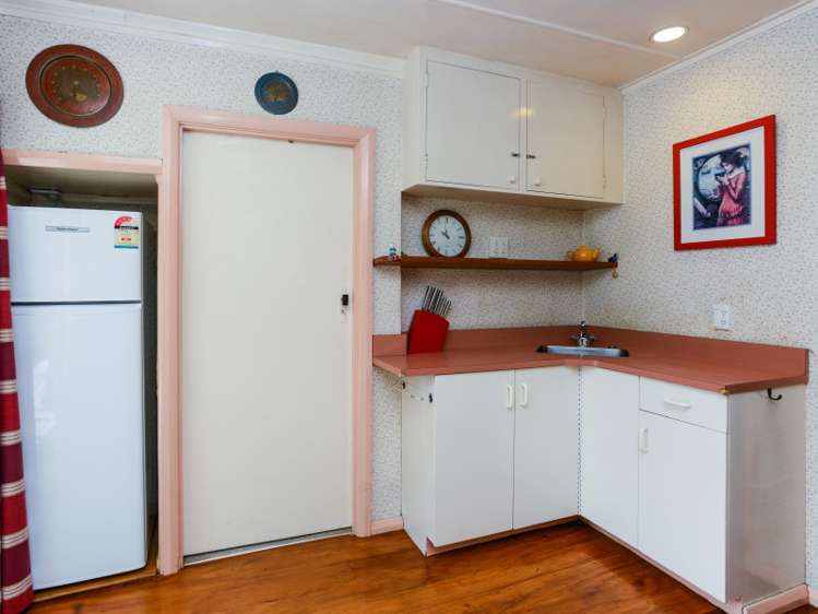 816 Lawrence Street Akina_15