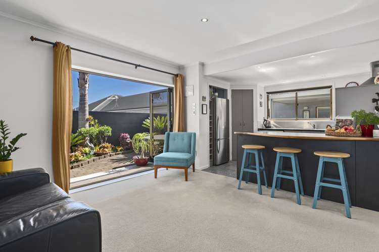 5b Stratford Place Otumoetai_12