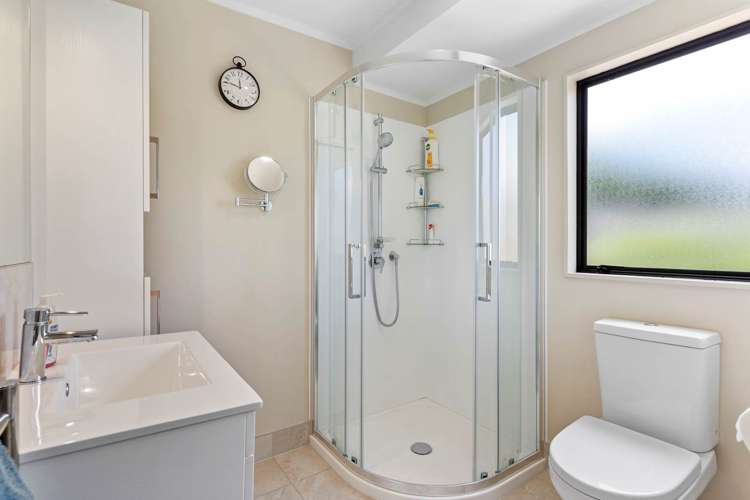 13 Carlingford Drive East Tamaki_18