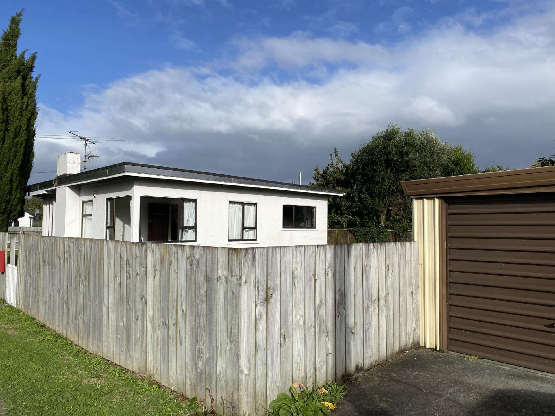 23 Meadows Avenue 1369_0