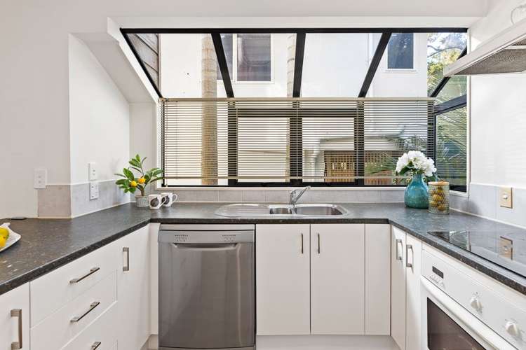 2/62a Lynden Avenue Hillcrest_8