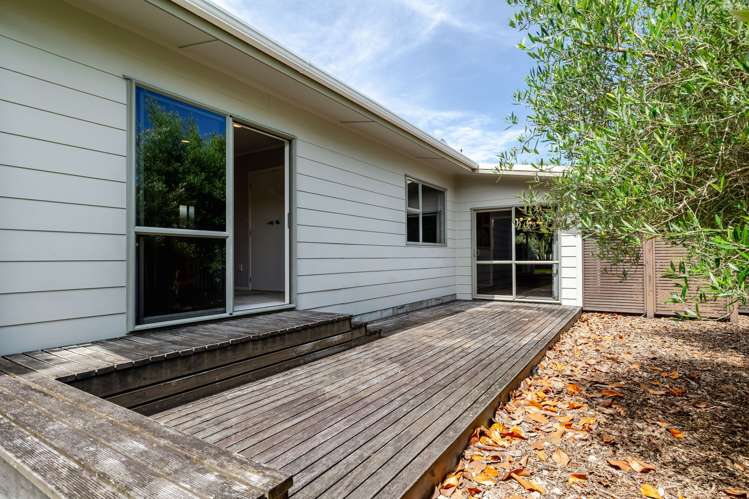 8 Saturn Crescent Milson_27