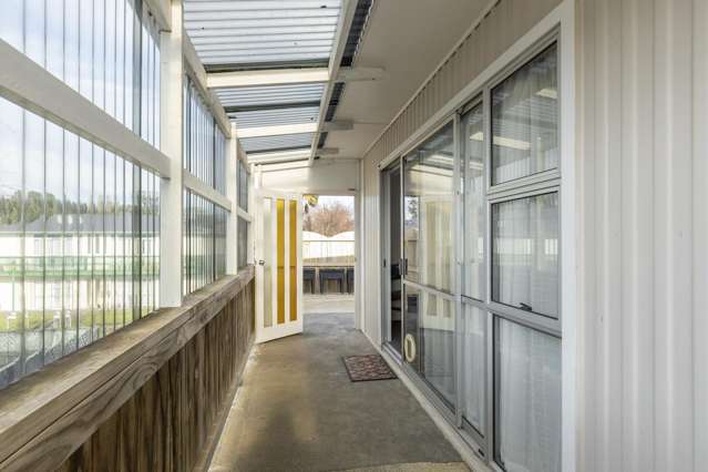 1/6 Fairview Place Westown_4