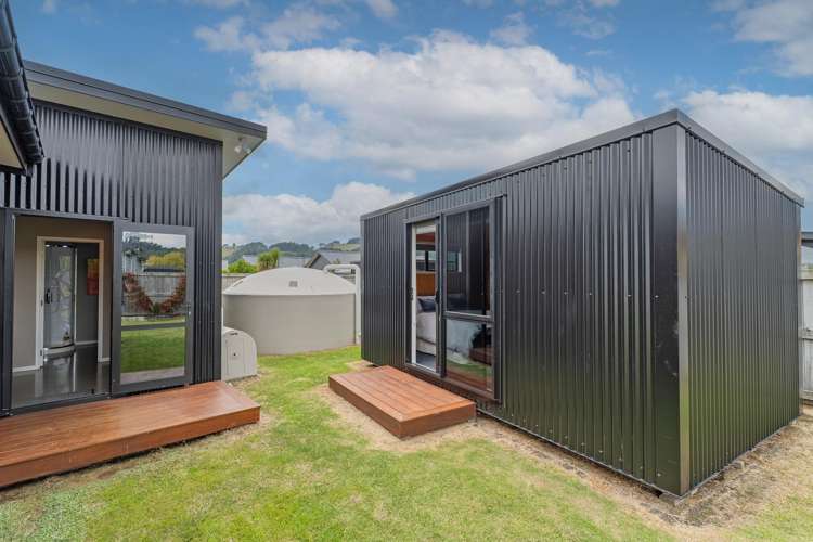 5 Navigation Drive Cooks Beach_18