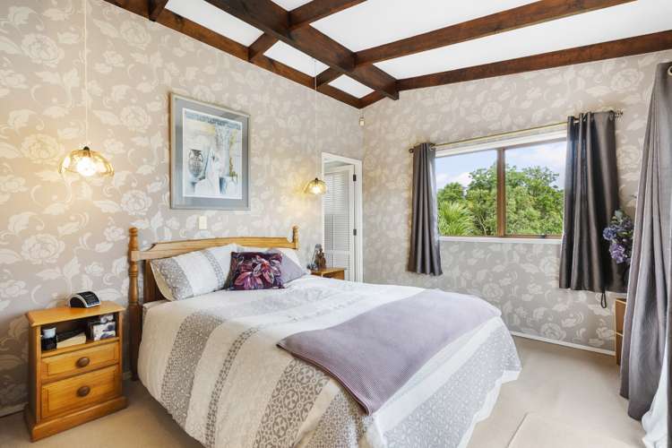 438 Beach Road Murrays Bay_7