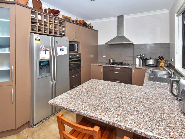 24 Salford Crescent Flat Bush_5