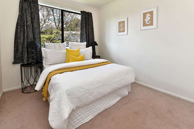 2 Win Grove Hatfields Beach_11