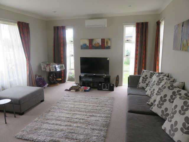 64 Farringdon Avenue Rototuna North_2