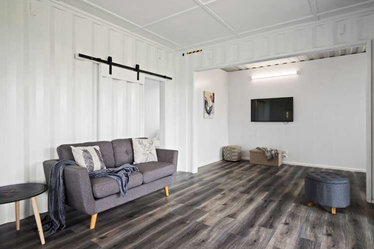 231 J Renall Road Pollok_22