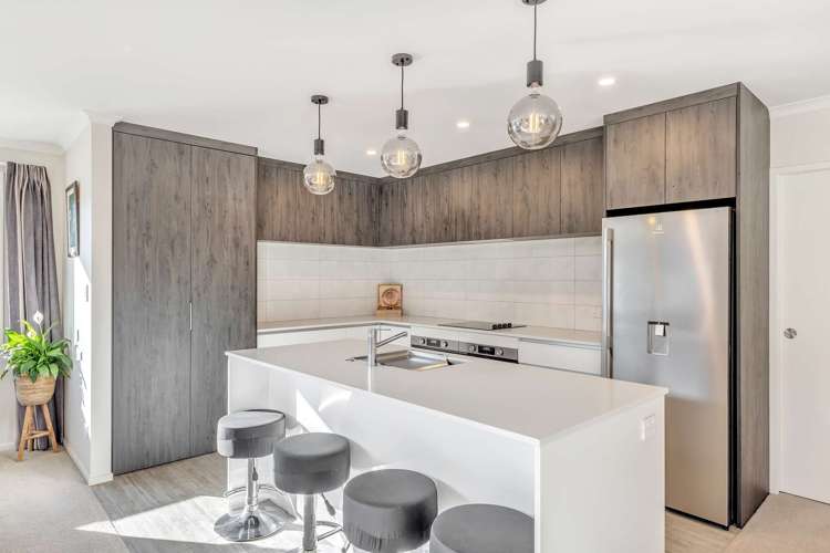 12 Rehua Place_3