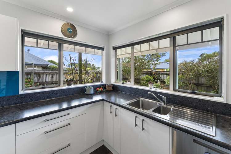 8 Heritage Crescent Richmond_8